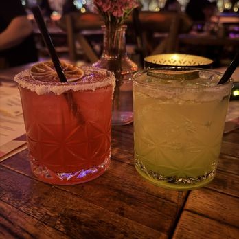 La Mona Rosa - Mezcal hibiscus margarita and aroma de pina - Mexican Near Me - Las Vegas, Nevada La Mona Rosa - Mezcal hibiscus margarita and aroma de pina - Mexican Near Me - Las Vegas, Nevada