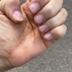 Daisy Nails