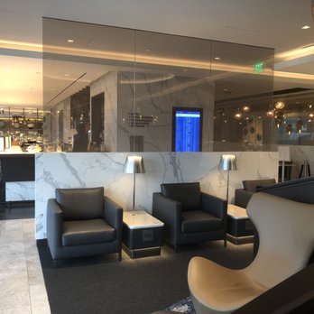 United Polaris Lounge - Beautiful - Airport Lounges Near Me - Houston, Texas