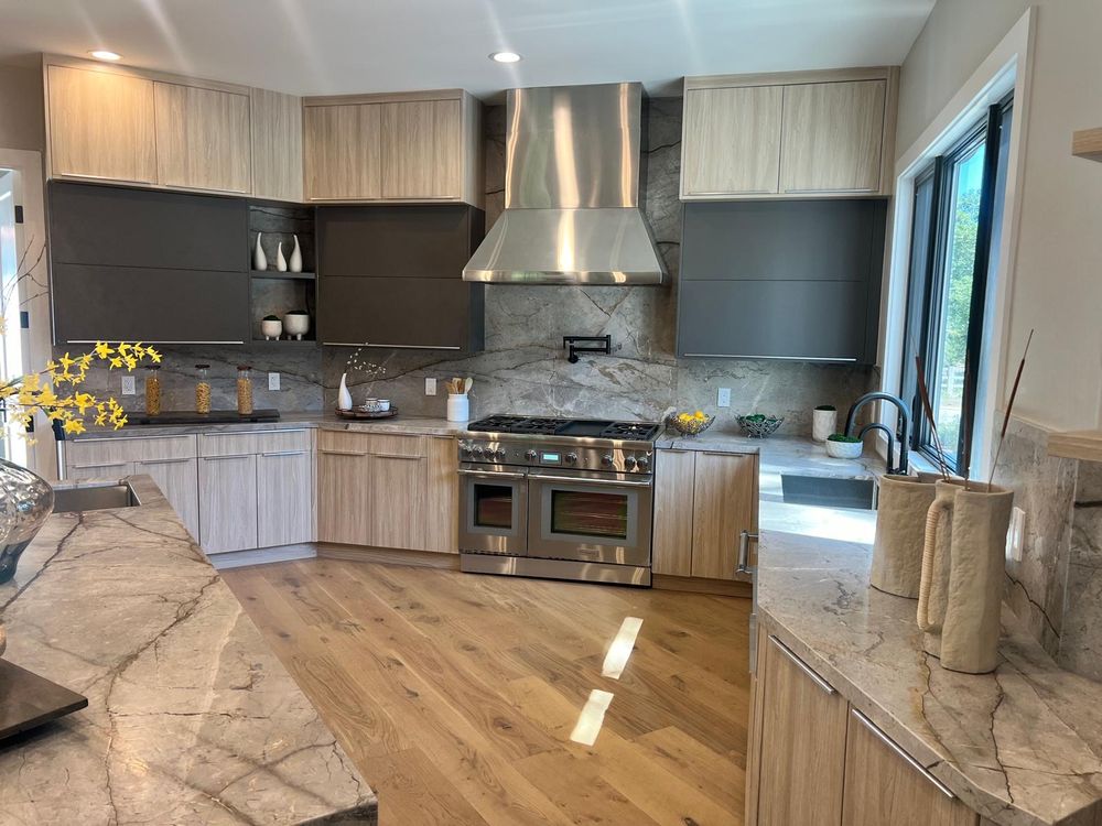 Slide of Summit Remodeling Group