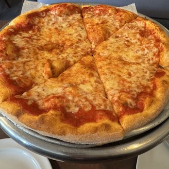 Don Giovanni's Pizza - Light and fluffy?  Good traditional pie for north of Watertown and west of Torrington. - Pizza Near Me - Morris, Connecticut