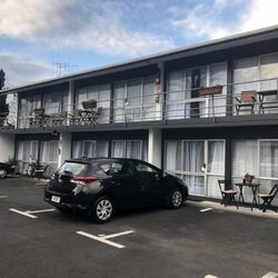 Roselands Motel