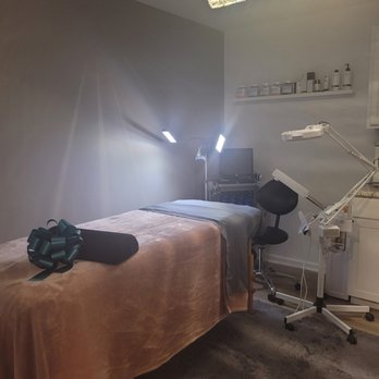 Bellas & Beaux Beauty Bar - Beauty room - Waxing Near Me - Shallotte, North Carolina Bellas & Beaux Beauty Bar - Beauty room - Waxing Near Me - Shallotte, North Carolina