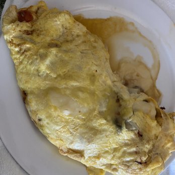 Ascension Seton Northwest - Omelet with Swiss cheese, tomatoes, and mushrooms. - Hospitals Near Me - Austin, Texas Ascension Seton Northwest - Omelet with Swiss cheese, tomatoes, and mushrooms. - Hospitals Near Me - Austin, Texas