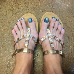 Nails by Niki - Sparkly and fun by Niki!