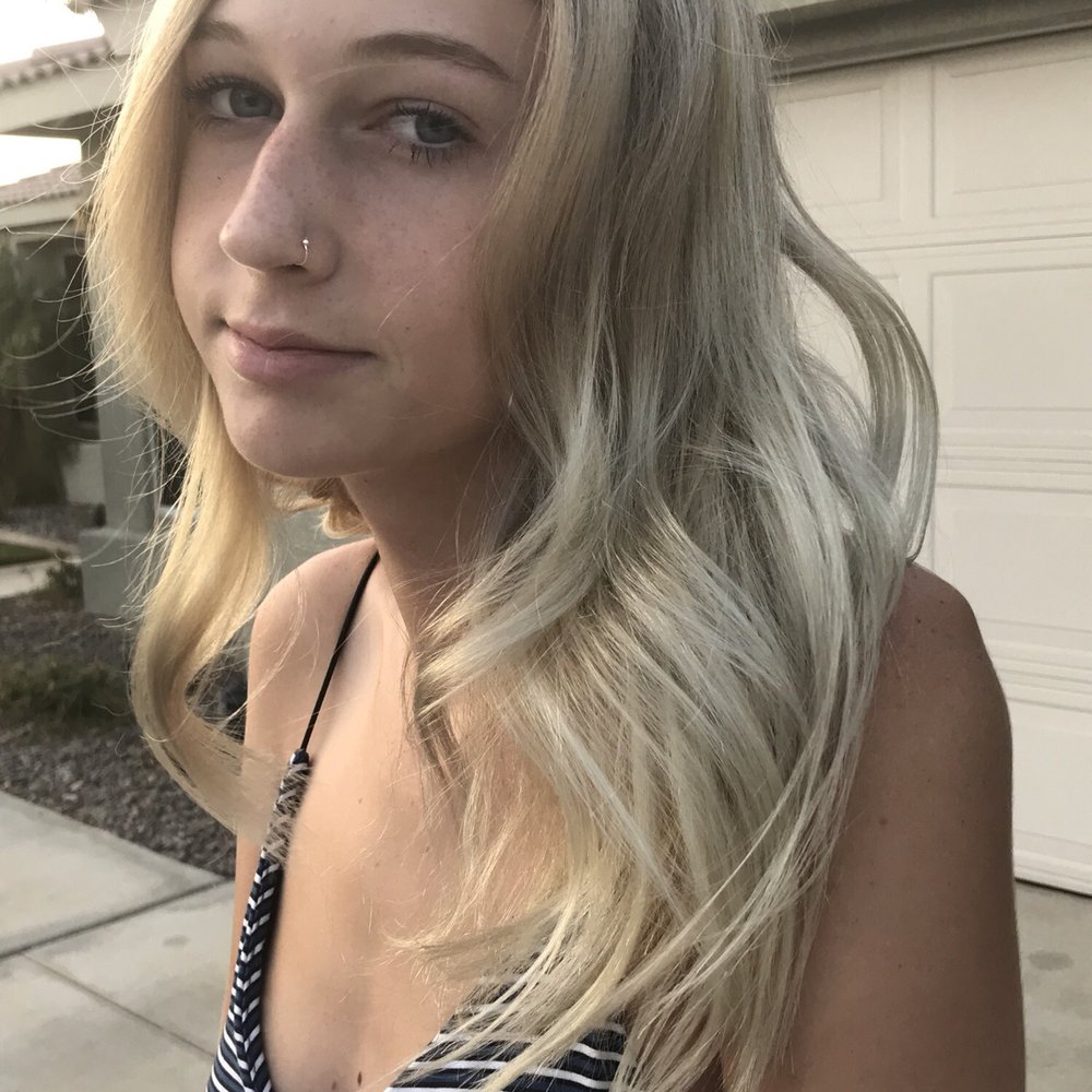 Pita’s Hello Gorgeous - Hair Salons Near Me - La Quinta, California