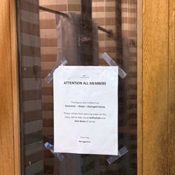 LA Fitness - A note for dumb people.