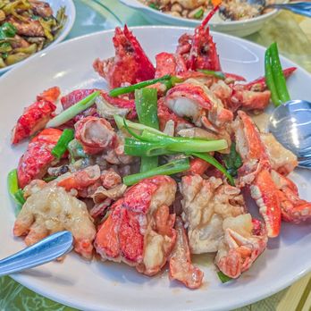 Ding’s Kitchen - Lobster - Chinese Near Me - Newton, Massachusetts