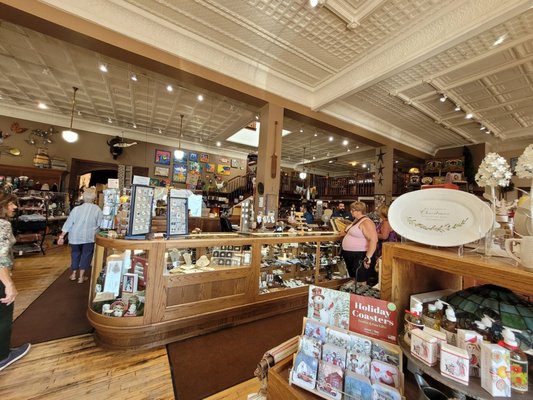 Prairie Edge Trading Co & Galleries by null