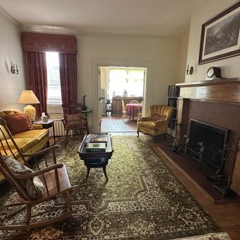 Fountain Hall - Living room for guests. - Hotels Near Me - Culpeper, Virginia