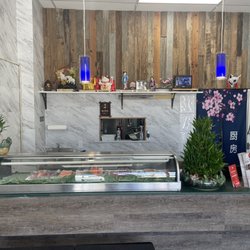 7-Eleven - Sushi bar