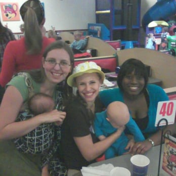 Pinkpeas - Some Pinkpeas mommies (we go to Chuck E Cheeses every October 31st- Join us!). - Midwives Near Me