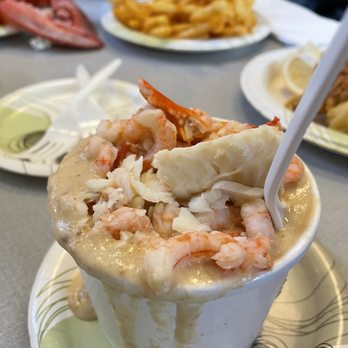 Gilbert's Chowder House - Seafood chowder - Seafood Near Me - Portland, Maine Gilbert's Chowder House - Seafood chowder - Seafood Near Me - Portland, Maine