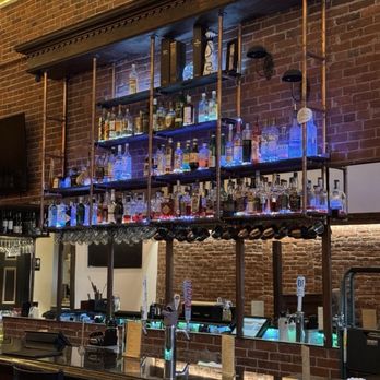 W Wallace - Bars Near Me - Salem, Oregon