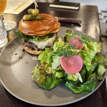 Tallgrass Restaurant - Tallgrass burger - New American Near Me - Lockport, Illinois