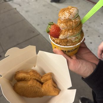 Somisomi - Cookies and cream - Desserts Near Me - Long Beach, California Somisomi - Cookies and cream - Desserts Near Me - Long Beach, California