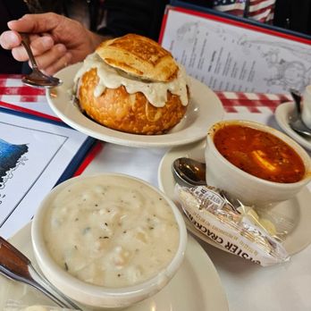 The Crab Pot - Clam chowder and salmon bisque. Clam chowder in a bread bowl. - Seafood Near Me - Seattle, Washington The Crab Pot - Clam chowder and salmon bisque. Clam chowder in a bread bowl. - Seafood Near Me - Seattle, Washington