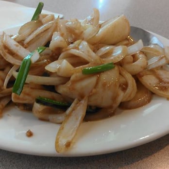 Moon Garden Restaurant - Squid with harm har sauce... perfect! - Seafood Near Me - Honolulu, Hawaii