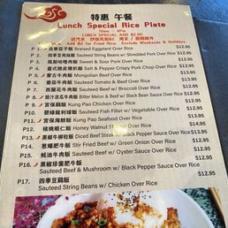 Lunch rice plates with lots of meats. Good deal ! Lunch rice plates with lots of meats. Good deal !