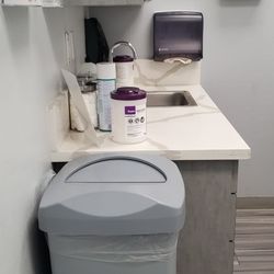 Tulare Urgent Care - Clean
