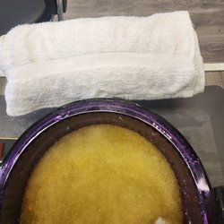 MB Luxury Nail Lounge - Foot slushie soak
