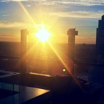 360 Rooftop Bar - Lounges Near Me - St. Louis, Missouri
