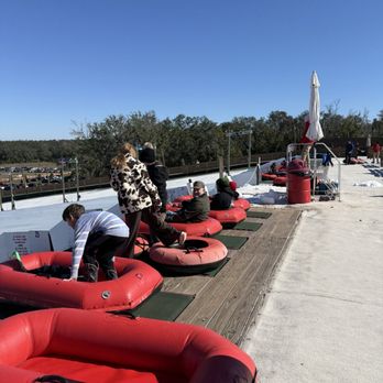 Snowcat Ridge - Getting set up to slide - Tubing Near Me - Dade City, Florida
