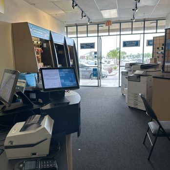 The UPS Store - Shipping Centers Near Me - Fountain Valley, California The UPS Store - Shipping Centers Near Me - Fountain Valley, California