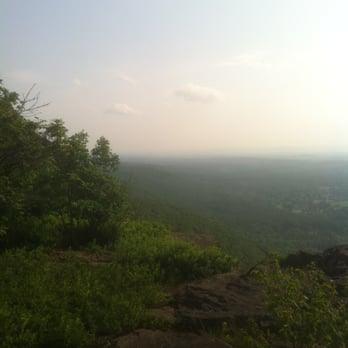 Mount Tom State Reservation - Hiking Near Me - Holyoke, Massachusetts