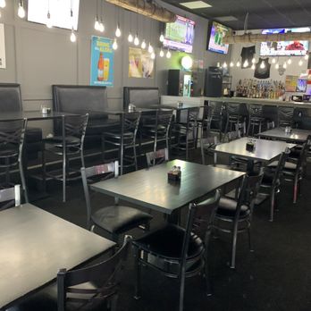 Little Ro’s - Dining - Pubs Near Me - Greenfield, Indiana