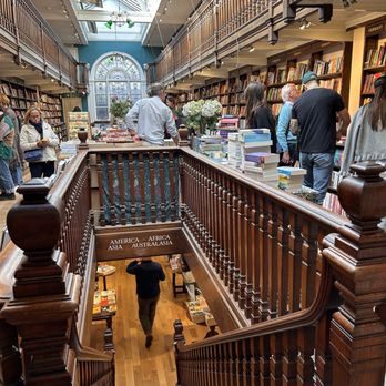 Daunt Books - Bookstores Near Me - London, XGL