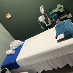 Fresh facial &salon