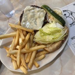 Three Brothers Diner - Beef Burger Deluxe