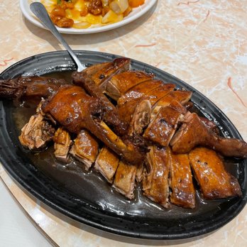 Chi Star House - a large platter of food on a table - Chinese Near Me - Richmond Hill, Ontario Chi Star House - a large platter of food on a table - Chinese Near Me - Richmond Hill, Ontario