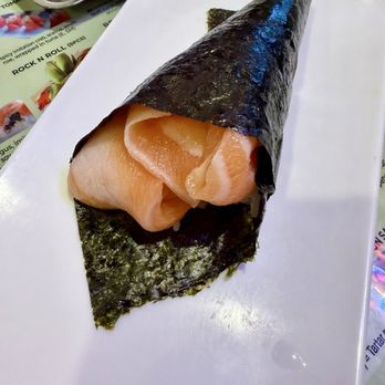 Sushi One Spot - Salmon hand roll - Sushi Bars Near Me - Corona, California