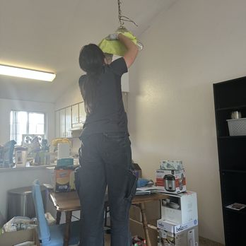 Cascade Shine - Home Cleaning Near Me - Cheshire, Oregon Cascade Shine - Home Cleaning Near Me - Cheshire, Oregon