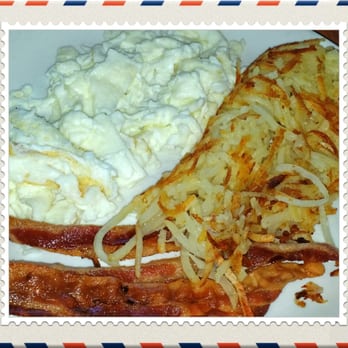 Broken Yolk Cafe - American Breakfast with Egg White - American Near Me - Temecula, California Broken Yolk Cafe - American Breakfast with Egg White - American Near Me - Temecula, California