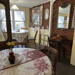 Cranberry Cottage - The dinning area
