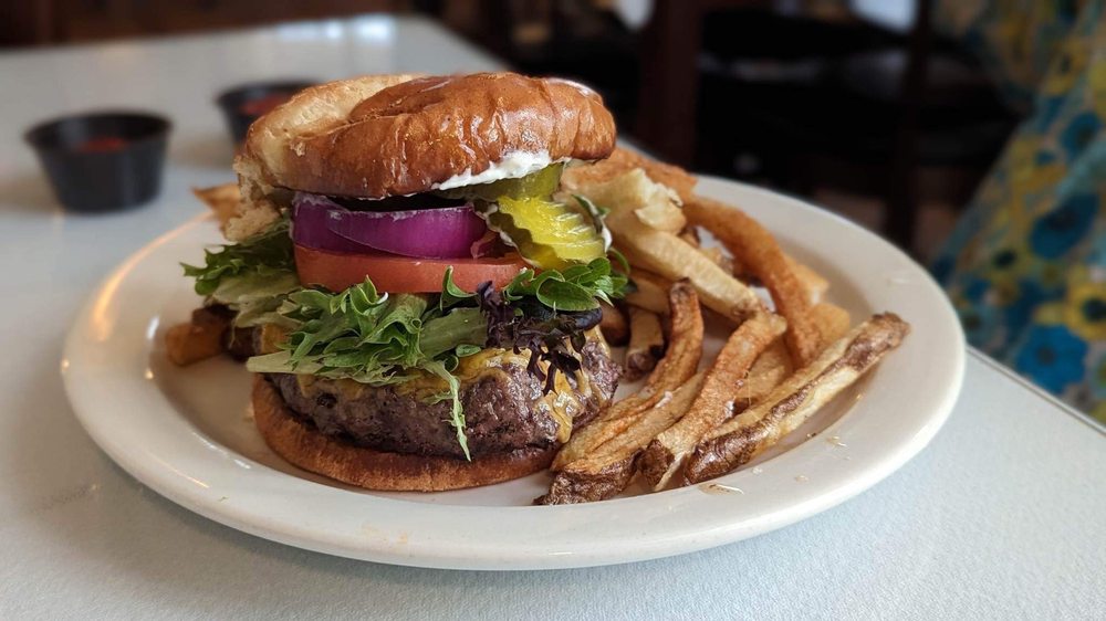 SCOTTIES PITTSFIELD INN RESTAURANT & LOUNGE Updated October 2024 14