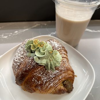 Angus T - Pistachio raspberry - Cafes Near Me - Vancouver, British Columbia