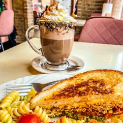 Dulce Mami Café Riverside