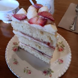 Strawberry Lemon Victoria Sponge Cake Strawberry Lemon Victoria Sponge Cake