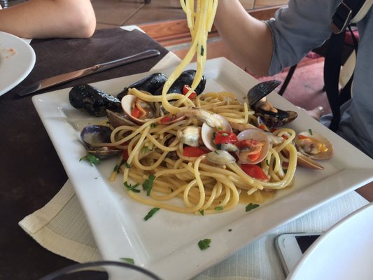 Ristorante Pizzeria la Bella Napoli al Porto by null