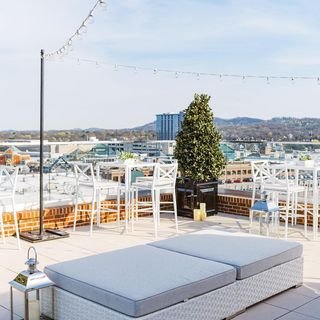 SkyBar Green Hills by null