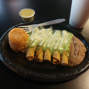 Ke'Flauta - Flautas tradicional con pollo. - Mexican Near Me - El Paso, Texas Ke'Flauta - Flautas tradicional con pollo. - Mexican Near Me - El Paso, Texas