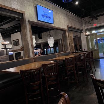 Burntwood Tavern - Bar - American Near Me - Fairlawn, Ohio