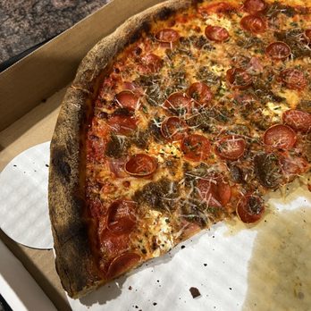 Good Pie - Burnt crust - Pizza Near Me - Las Vegas, Nevada Good Pie - Burnt crust - Pizza Near Me - Las Vegas, Nevada
