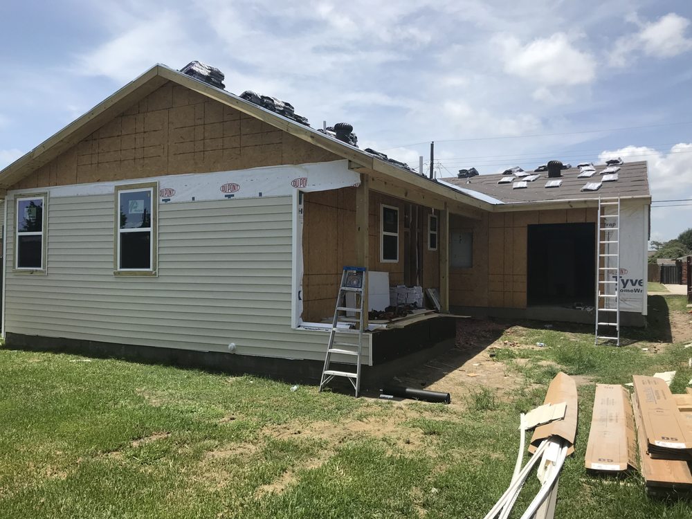 Slide of Kahn Enterprises