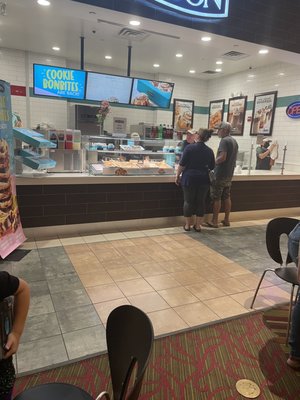 Cinnabon by null