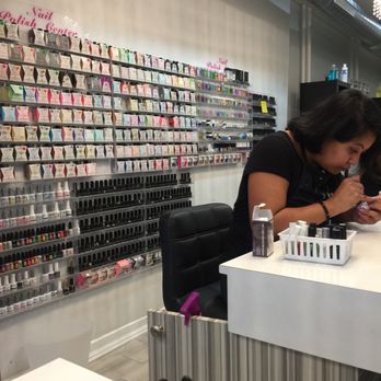 Mingle Nail Lounge - Day Spas Near Me - Philadelphia, Pennsylvania Mingle Nail Lounge - Day Spas Near Me - Philadelphia, Pennsylvania
